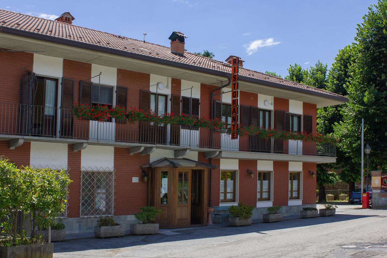 Ristorante Buasca Hotel Cuorgnè Exterior foto